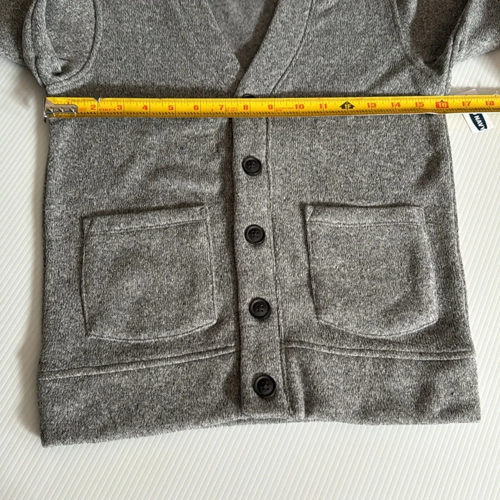 NWT Old Navy 5 button gray cardigan.  Boys size medium